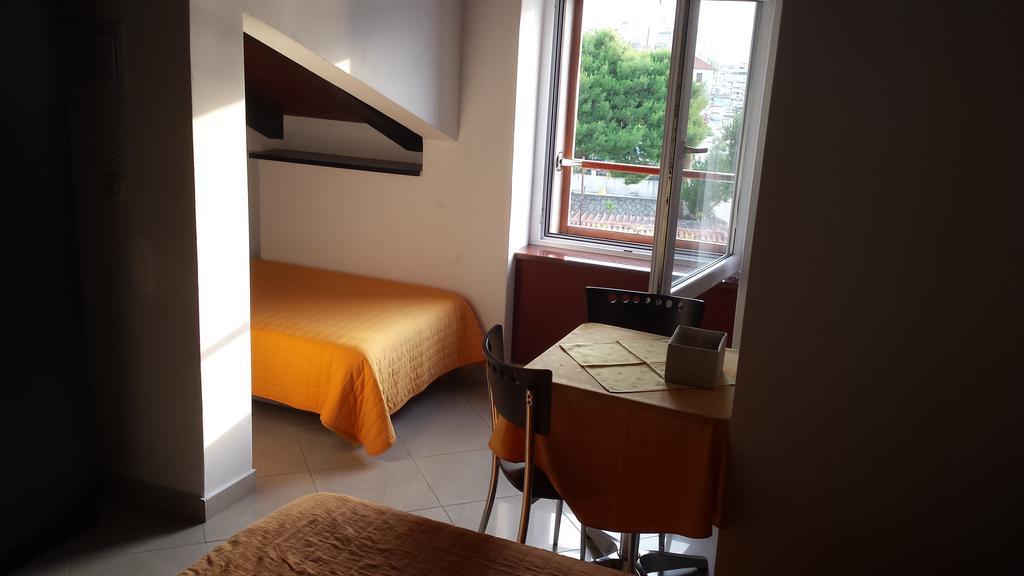 Apartments Riva โตรกีร์ ห้อง รูปภาพ